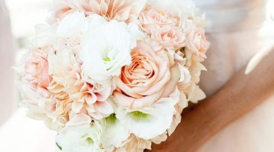 6 jolies couleurs pour votre bouquet de mariée ! 💐