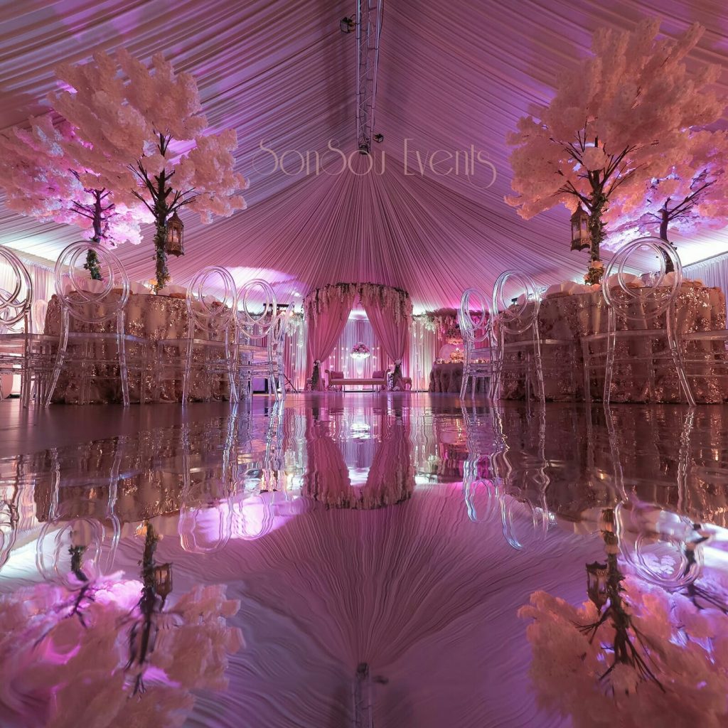 salle de mariage décorée par Sonsou Events